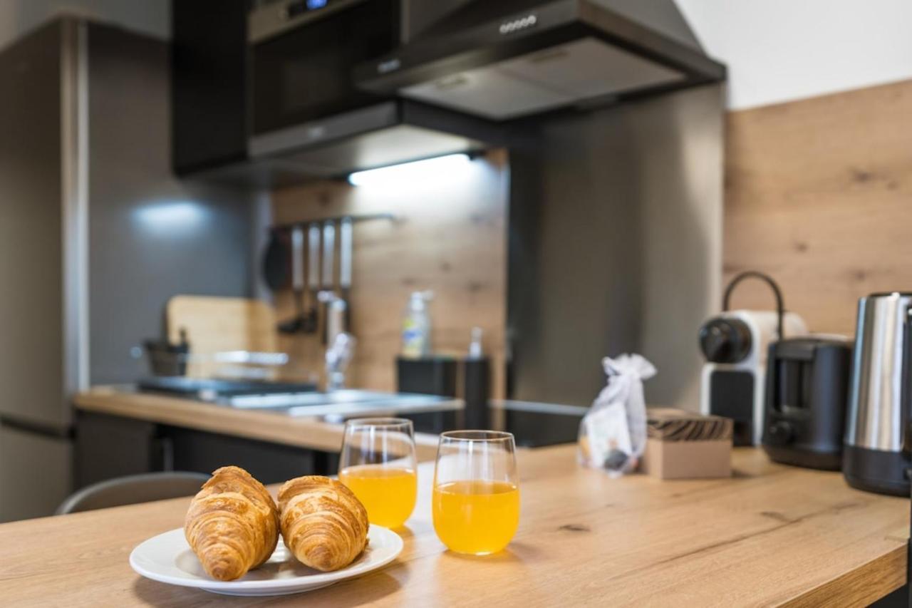 Superbe appartement en vieille ville et à 5 min à pied du lac ! Parking gratuit Annecy Exterior foto
